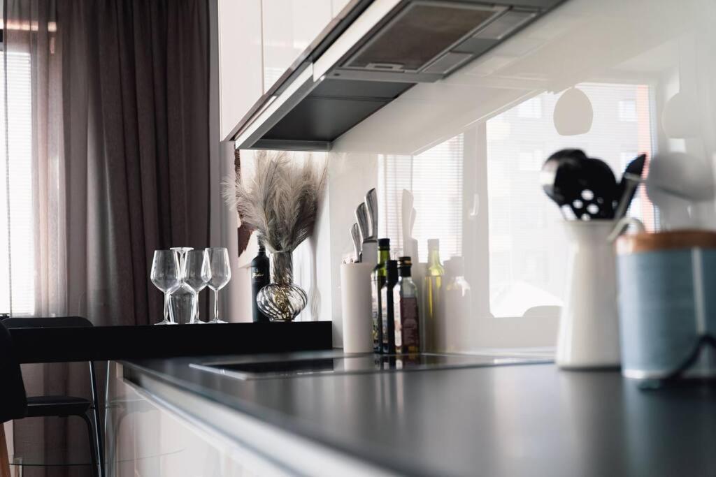 Prague Marina River View Apartment Close To City Centre Free Parking Exteriör bild