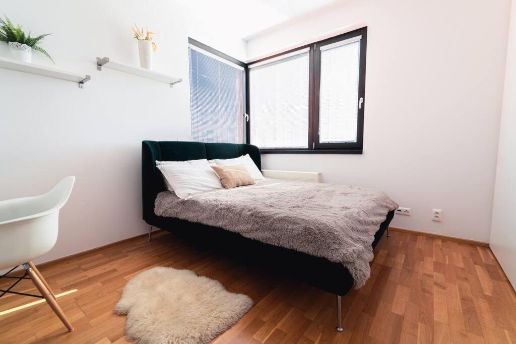 Prague Marina River View Apartment Close To City Centre Free Parking Exteriör bild